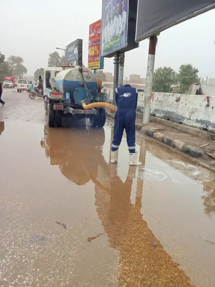 جانب من متابعه 