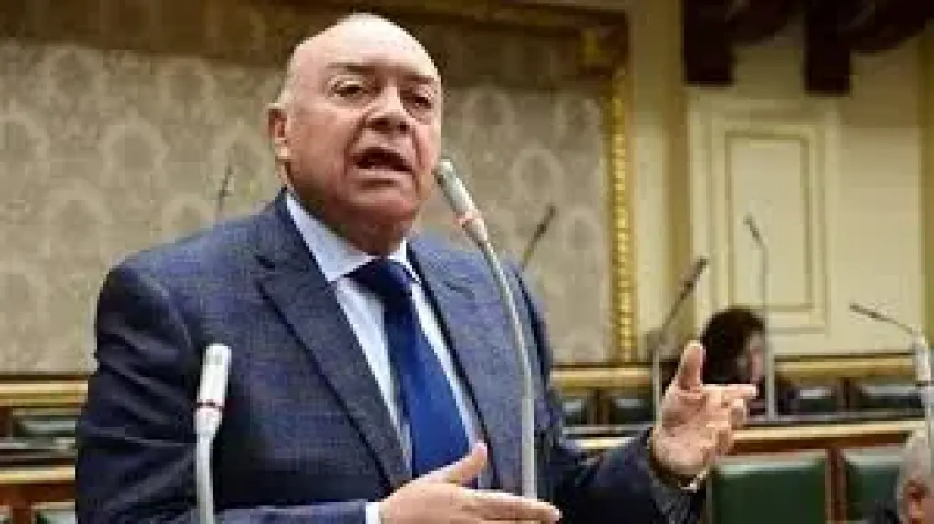 وحيد قرقر