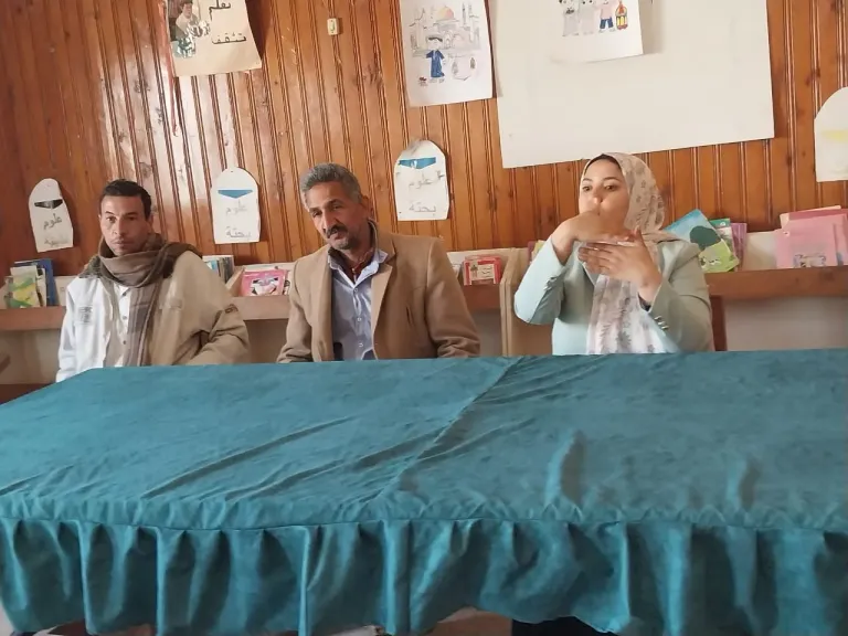 جانب من متابعه 
