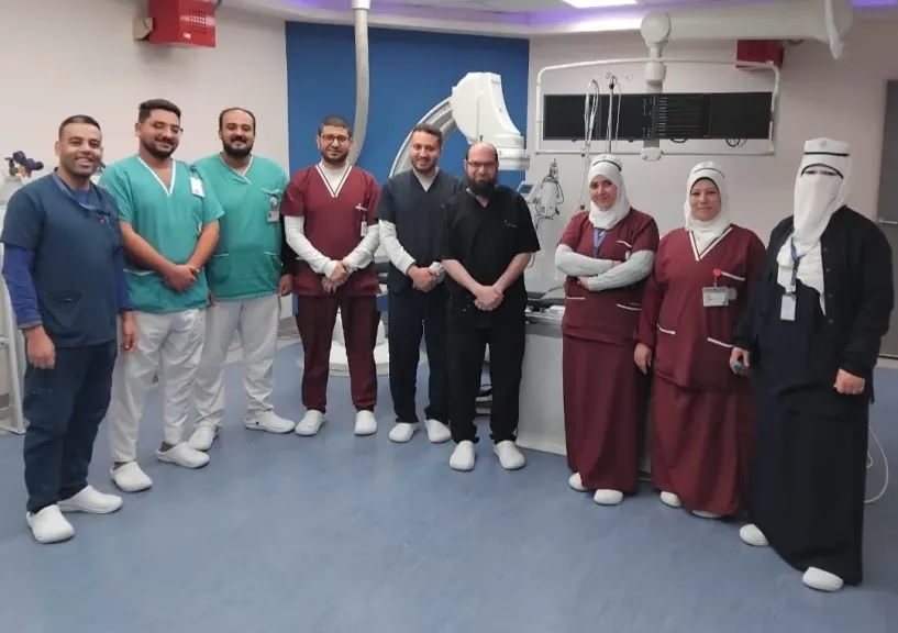 الفريق الطبي