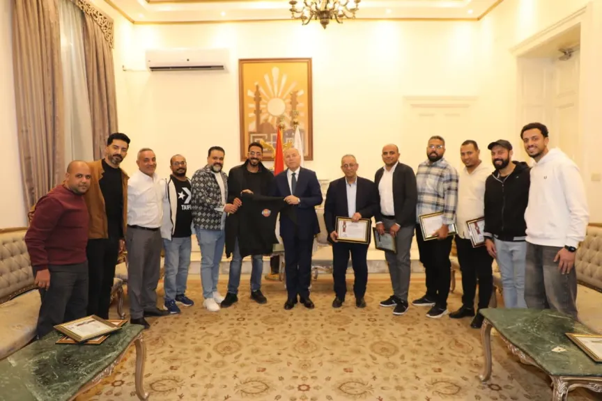 خلال التكريم 