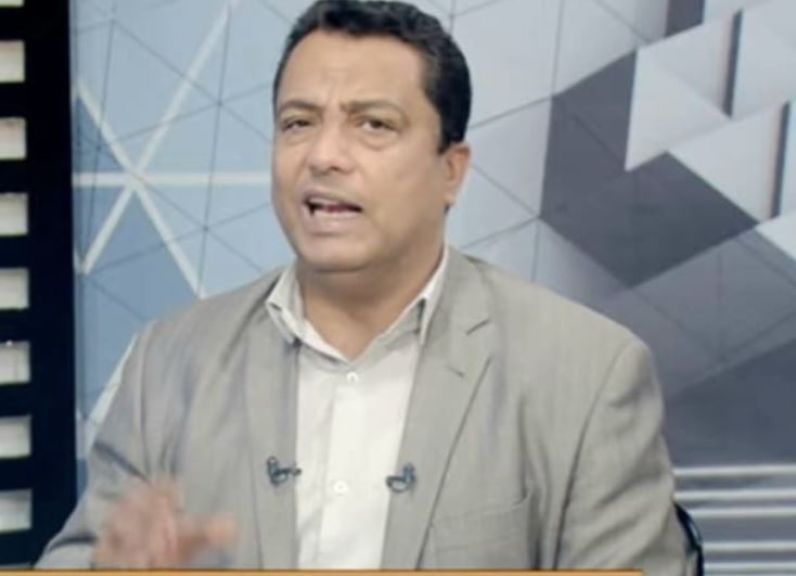 الكاتب الصحفى نصر عبدة