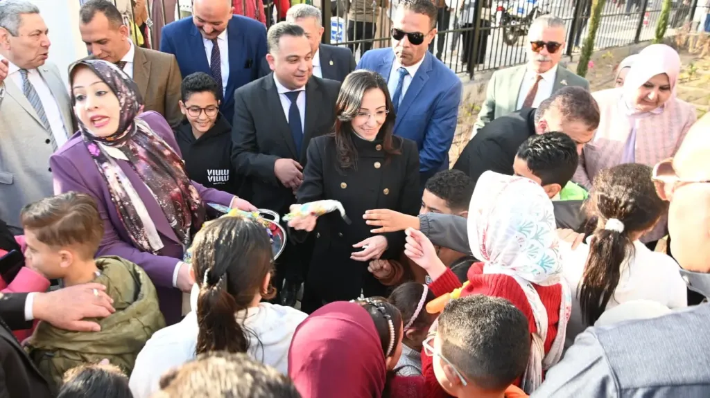محافظ البحيرة تشارك المواطنين احتفالات عيد الفطر