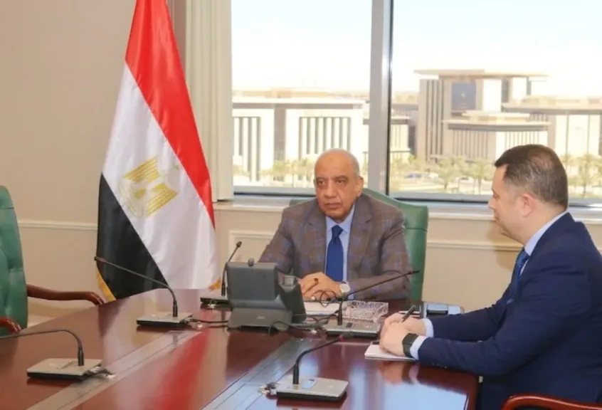 وزير  الكهرباء ورئيس هيئة المحطات النووية