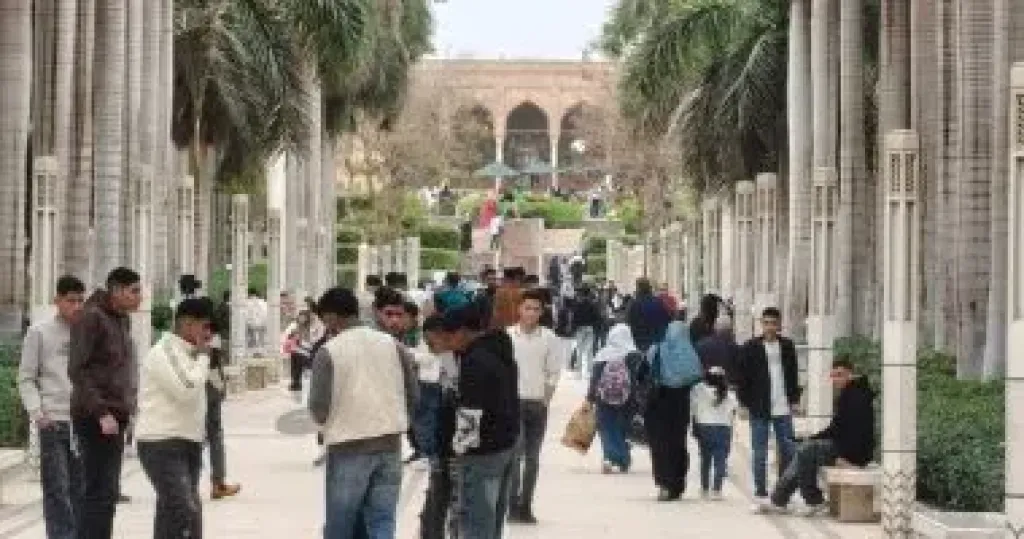 احتفال المواطنين بحديقة الأزهر