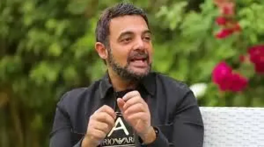 عمرو محمود ياسين