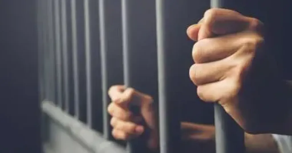 حبس المتهمة 