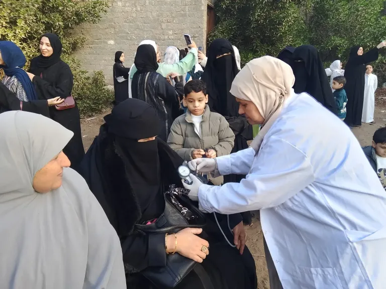 جانب من اللجان 