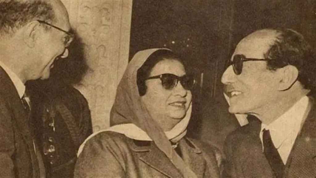 محمد القصبجي وعبد الوهاب وبينهما ام كلثوم