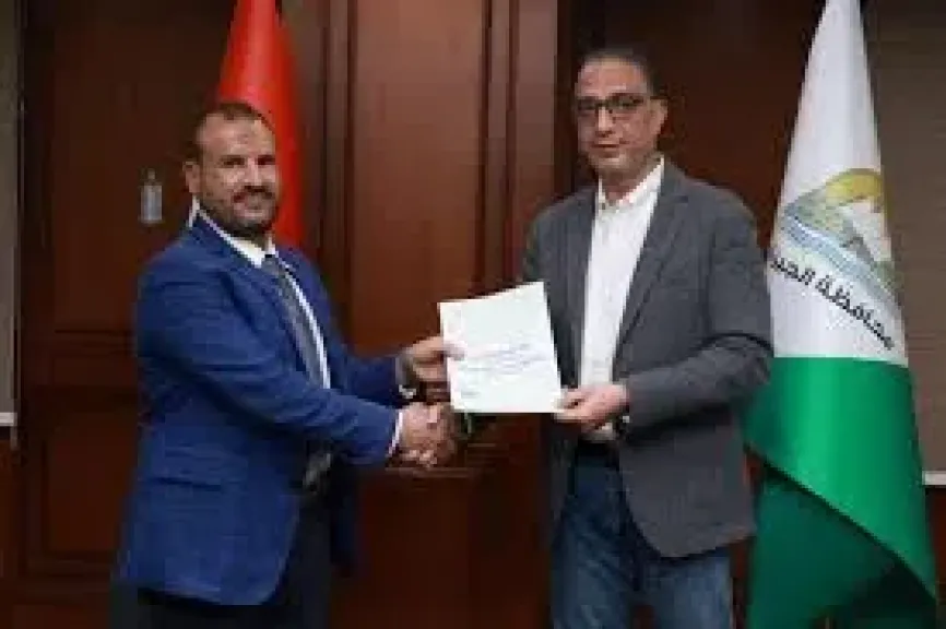 خلال تسليم عقود التقنين للمواطنين