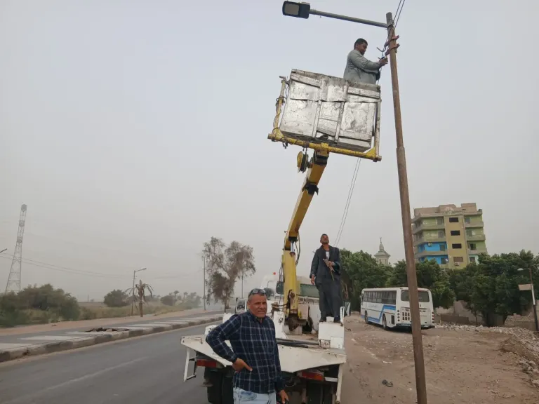 جانب من متابعه 
