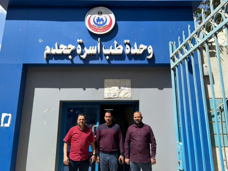 جانب من متابعه 