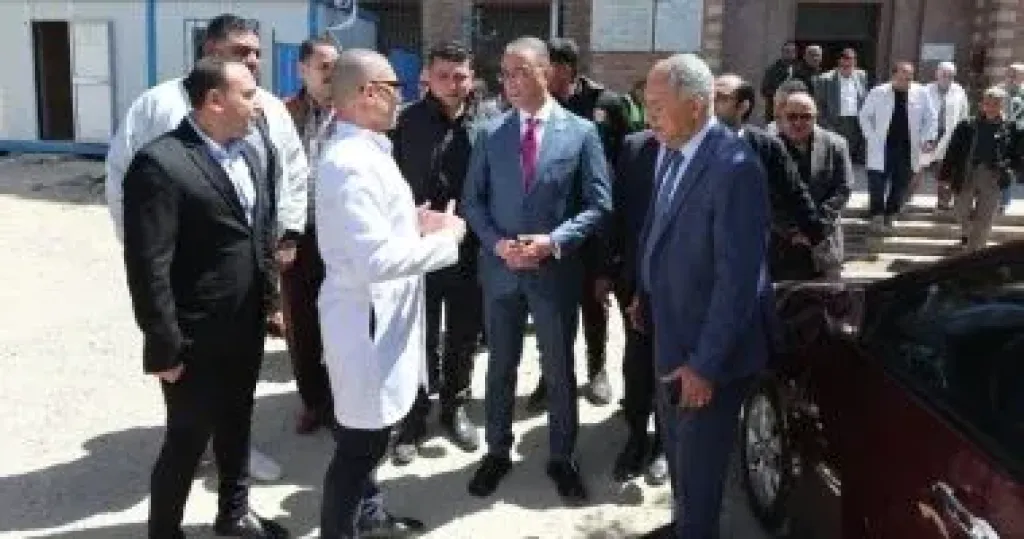 محافظ الجيزة يتابع انتظام سير العمل بمستشفى أم المصريين