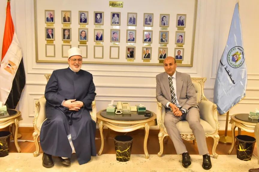 محافظ أسيوط 
