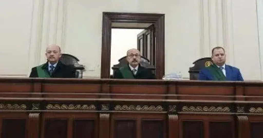 هيئة المحكمة برئاسة المستشار محمود عيسي سراج الدين