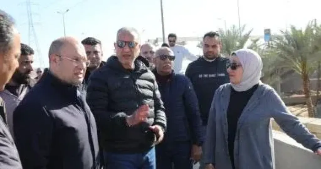 محافظ الجيزة يعاين موقع هبوط بالجسم الخارجى لمطلع محور 26 يوليو
