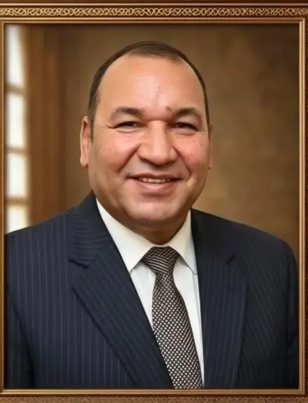 صوره رئيس جامعة لاهلية 