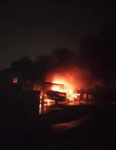 حريق هائل داخل مصنعين فى نجع حمادى