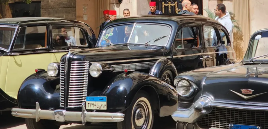 فعاليات الموكب السنوي للسيارات الكلاسيكية