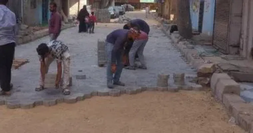 رصف الشوارع بالانترلوك