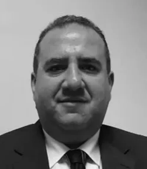 حازم عبد الرازق، العضو المنتدب المالي والإداري للشركة القابضة للصناعات الكيماوية