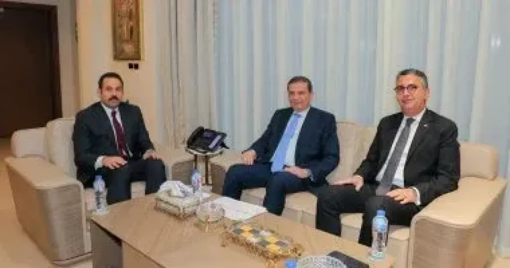 جانب من الاجتماع 