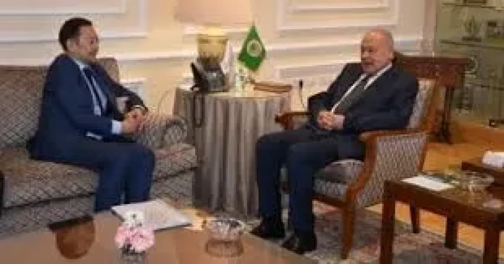 أبو الغيط يستقبل أمين عام مؤتمر التفاعل