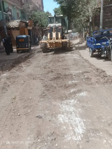 جانب من متابعه 