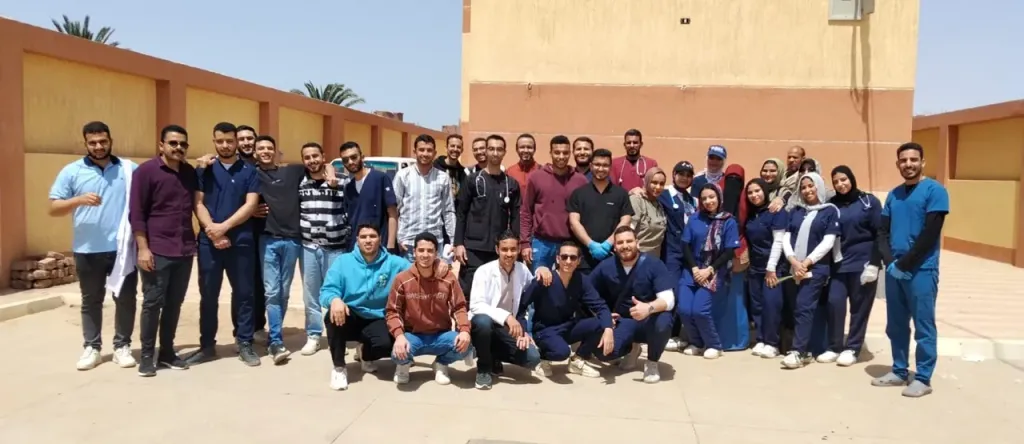 جانب من القوافل الطبيه 