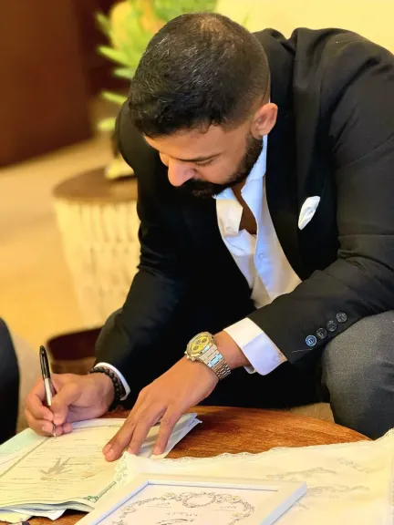 الشاعر عمرو حسن