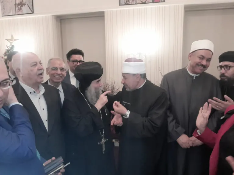 جانب من متابعه 