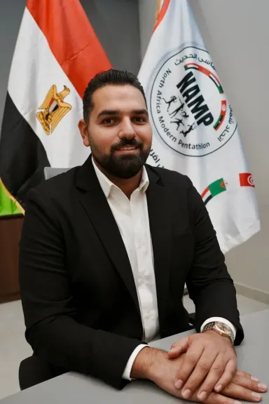 أحمد ناصر 