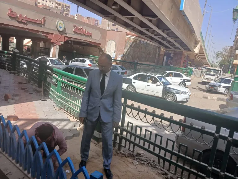 جانب من متابعه 