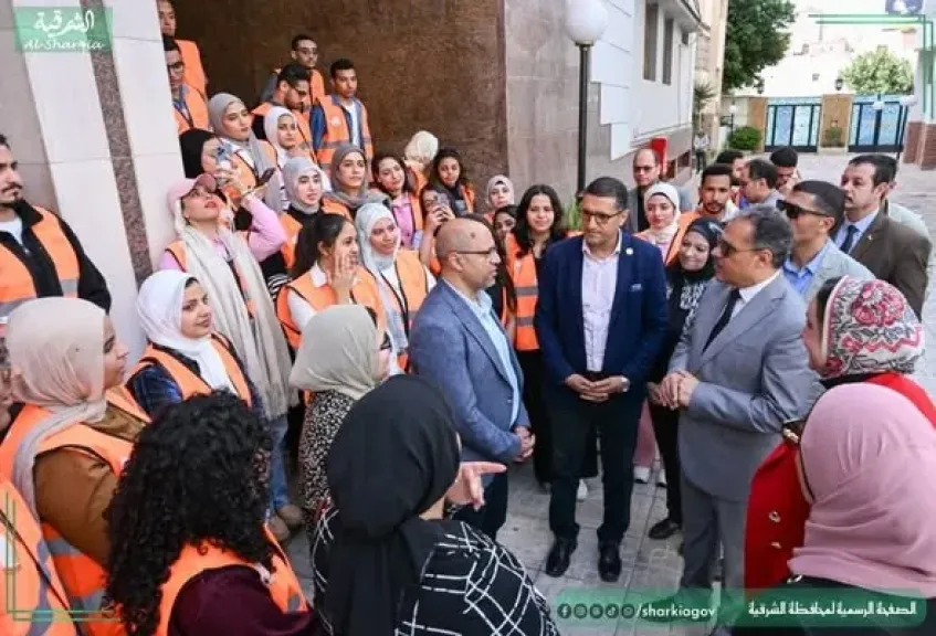جانب من الشباب المتطوعين 