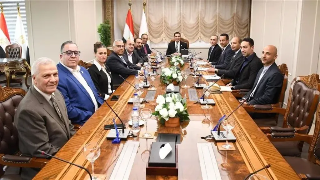 وزير الشباب والرياضه يستقبل اتحاد السله