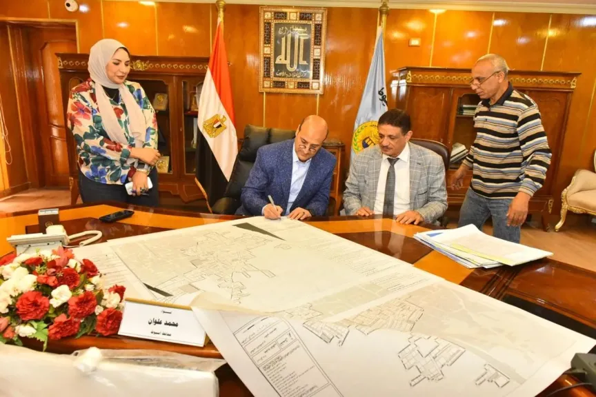 جانب من متابعه 