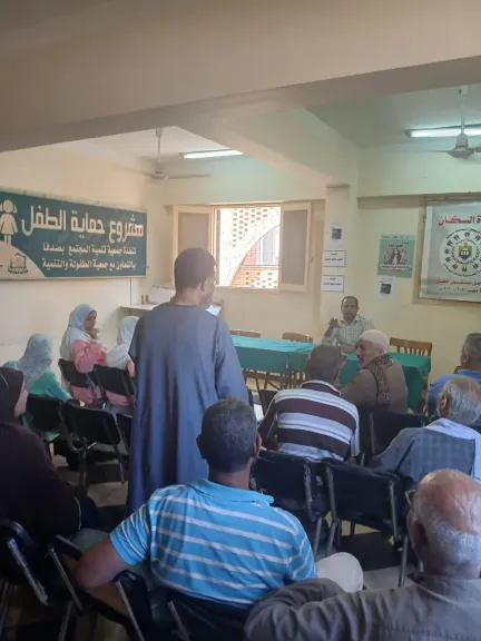 جانب من متابعه 