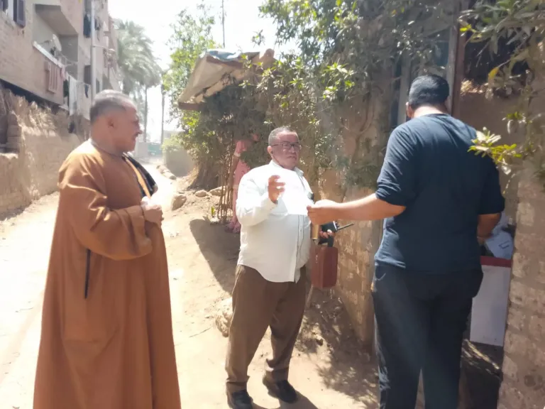 جانب من متابعه 