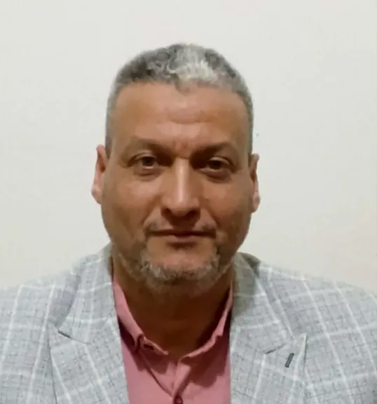 الكاتب
