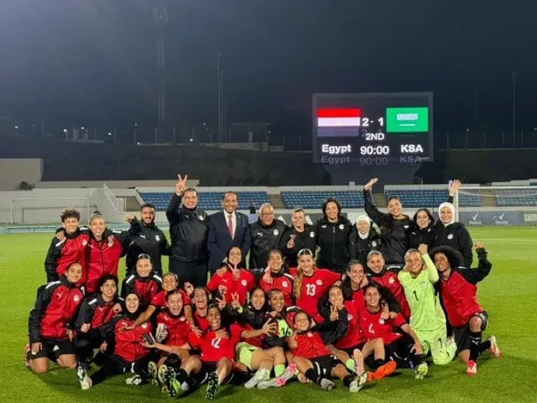 بعثة المنتخب الوطني للكرة النسائية 