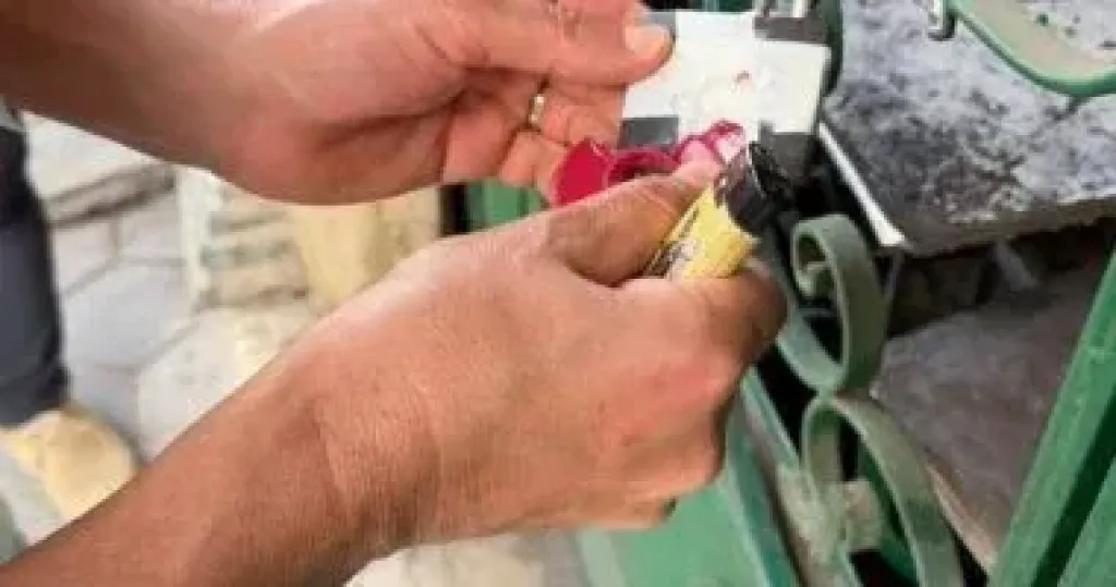   تشميع مقاهي مخالفة  