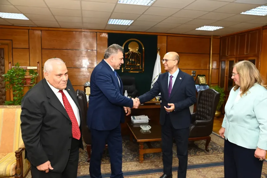 رئيس جامعة أسيوط 