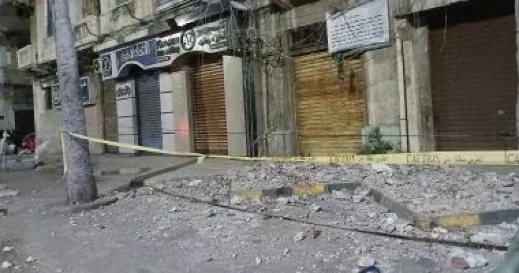 انهيار شرفة فى عقار بطريق كورنيش الإسكندرية