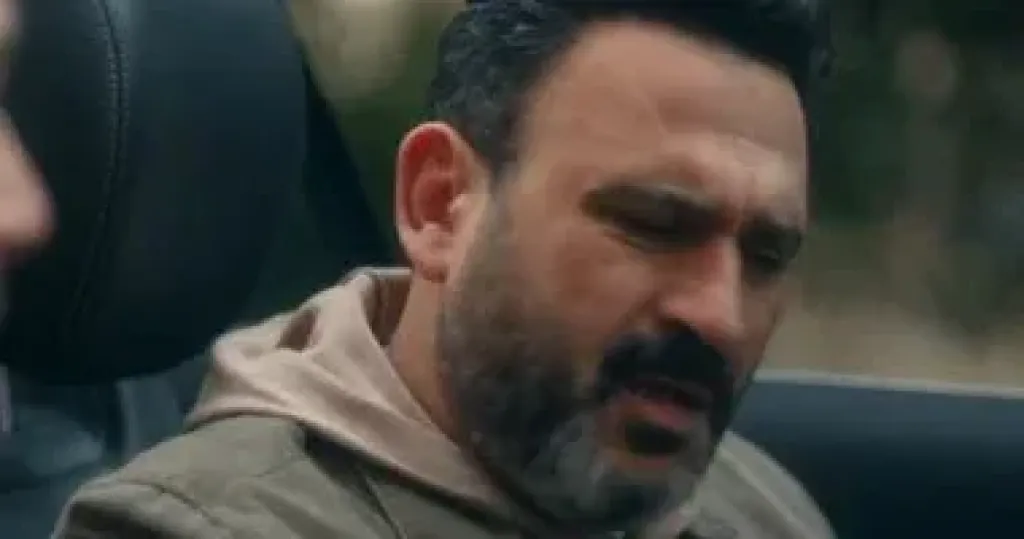 اكرم حسني 