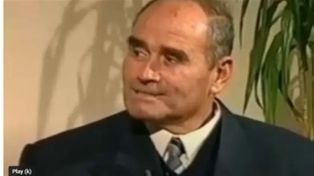 السباح المصرى العالمى عبد اللطيف ابو هيف