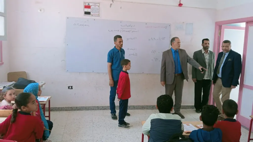 جانب من متابعه 