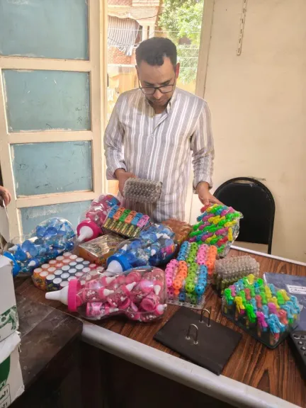 جانب من متابعه 