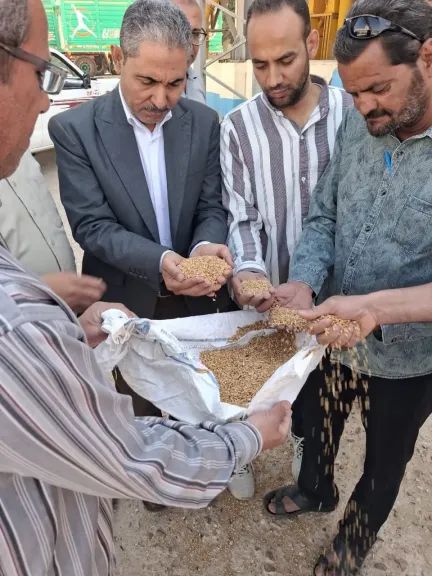 جانب من متابعه 