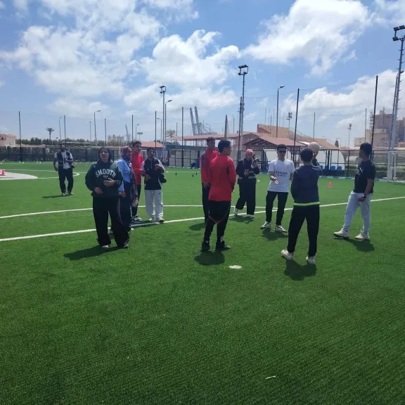 جانب من متابعه 