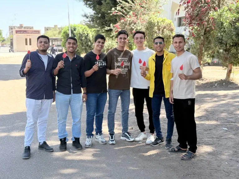 جانب من متابعه 